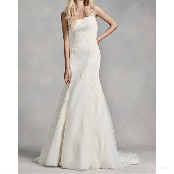 Vera Wang | Low Back Mermaid Wedding Dress - Picture 2 of 8